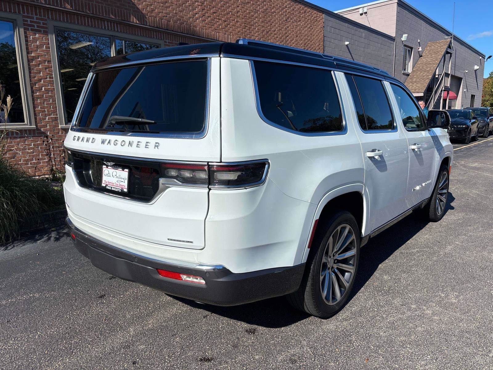 Used 2022 Jeep Grand Wagoneer Series II w/ Convenience Group III AWD/4WD image 35