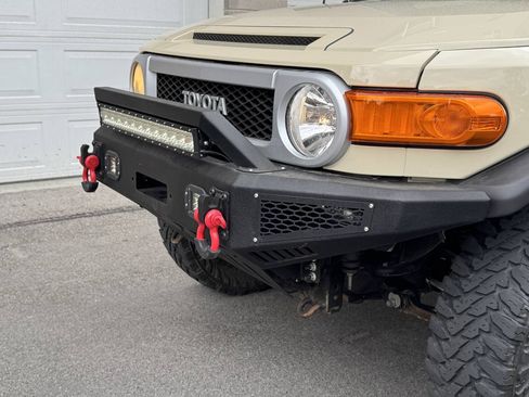 Used 2008 Toyota FJ Cruiser 4WD image 10