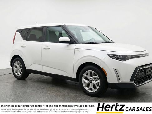 Used 2025 Kia Soul LX w/ LX Technology Package image 1