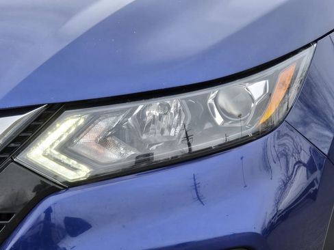 Used 2021 Nissan Rogue Sport S image 33