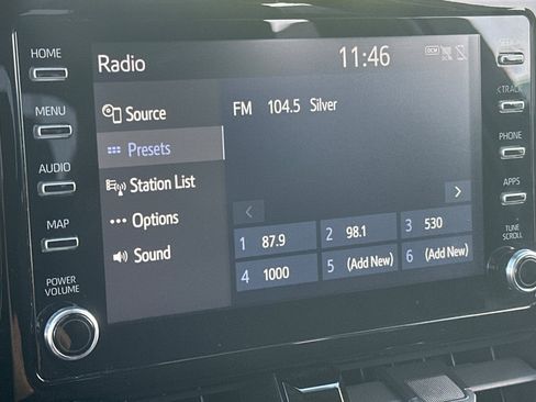 Used 2020 Toyota Corolla LE image 18