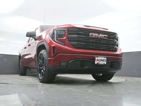 Used 2023 GMC Sierra 1500 Elevation AWD/4WD image 33