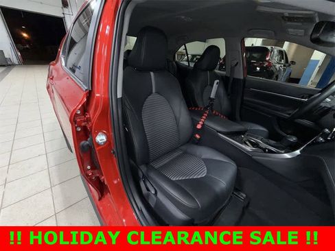 Used 2024 Toyota Camry SE image 16