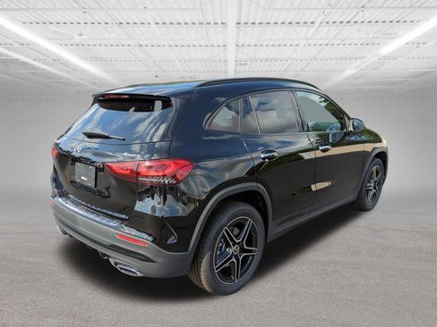 Used 2023 Mercedes-Benz GLA 250 4MATIC image 3