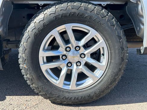 Used 2020 Chevrolet Silverado 1500 LT w/ All-Star Edition image 9