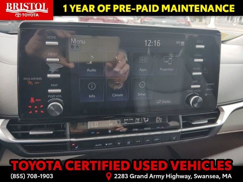 Used 2024 Toyota Sienna XLE FWD image 25