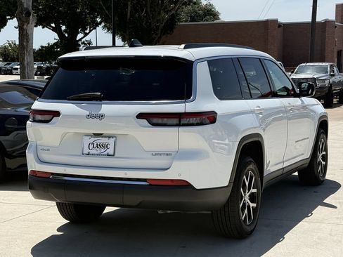 Used 2025 Jeep Grand Cherokee L Limited AWD/4WD image 28