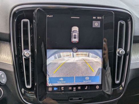 Used 2023 Volvo XC40 B5 Ultimate w/ Protection Package Premier image 21