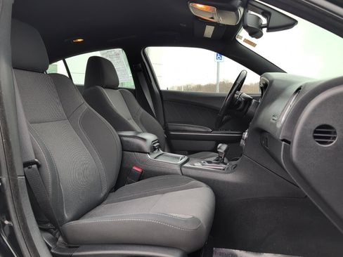 Used 2019 Dodge Charger SXT image 13