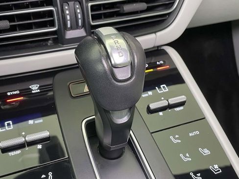 Certified 2023 Porsche Macan S image 35