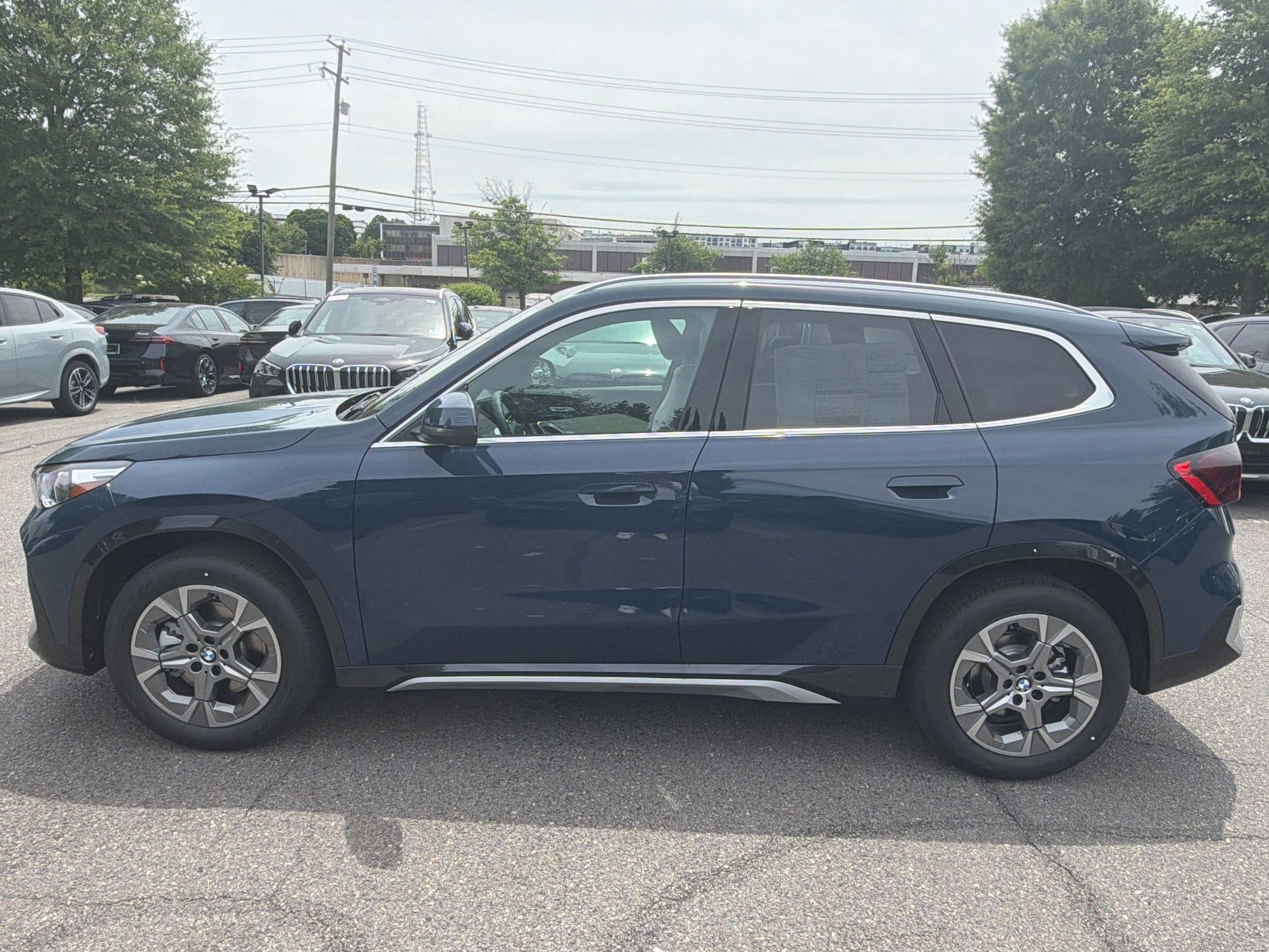 Used 2026 BMW X1 xDrive28i w/ Convenience Package AWD/4WD image 2