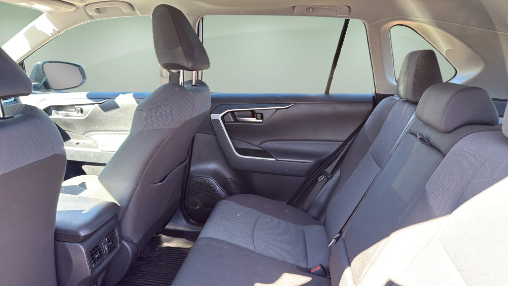 Used 2024 Toyota RAV4 XLE w/ Convenience Package AWD/4WD image 17