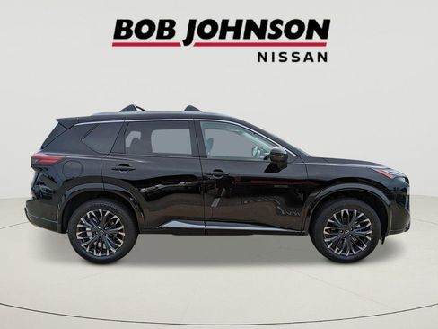 New 2026 Nissan Rogue Platinum image 2