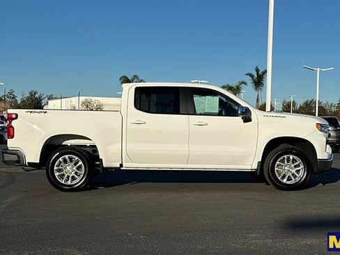Used 2025 Chevrolet Silverado 1500 LT image 3