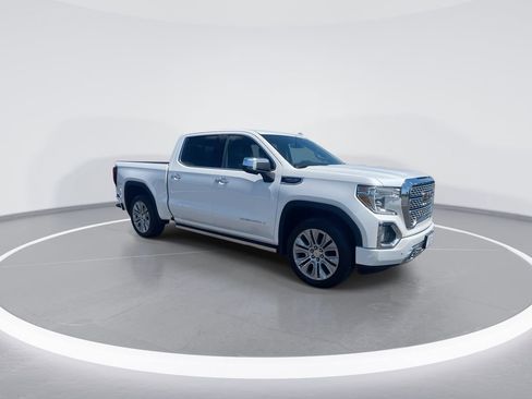 Used 2022 GMC Sierra 1500 Denali w/ Denali Premium Package AWD/4WD image 2