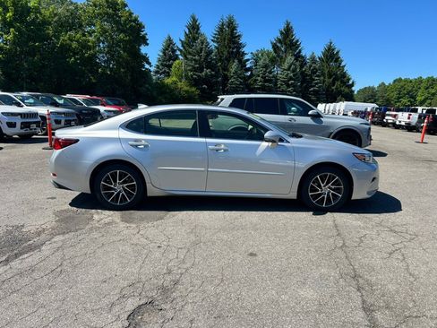 Used 2016 Lexus ES 350 w/ Navigation System Package FWD image 7