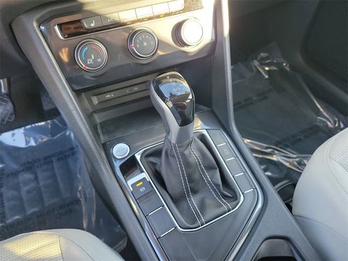 Used 2024 Volkswagen Tiguan S image 22