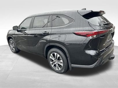 Used 2024 Toyota Highlander XLE
