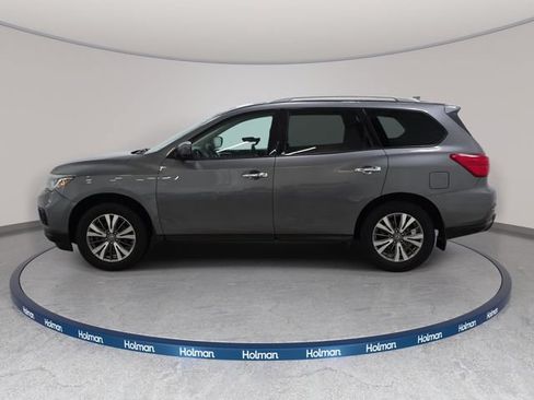Used 2019 Nissan Pathfinder S AWD/4WD image 9