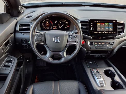 Used 2025 Honda Ridgeline TrailSport image 16