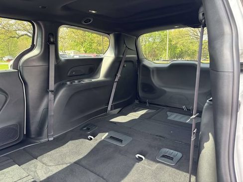 New 2027 Chrysler Pacifica Select AWD/4WD image 9