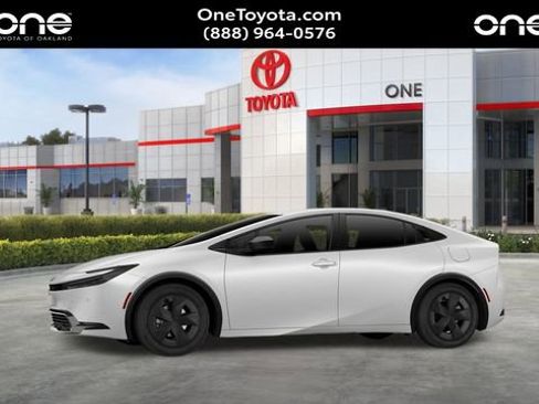 New 2026 Toyota Prius LE image 4