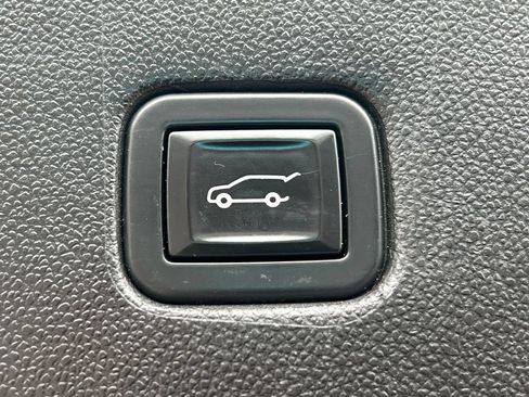 Used 2021 Chevrolet Blazer RS AWD/4WD image 32