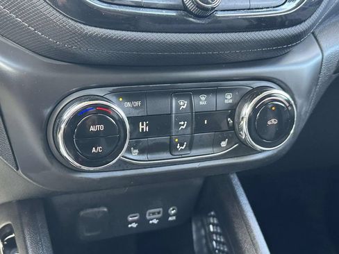 Used 2023 Chevrolet TrailBlazer LT w/ Convenience Package AWD/4WD image 26