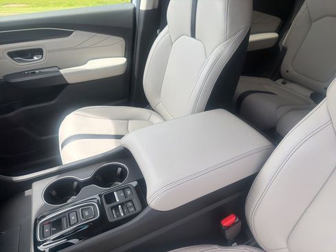 New 2026 Honda Pilot Touring image 16