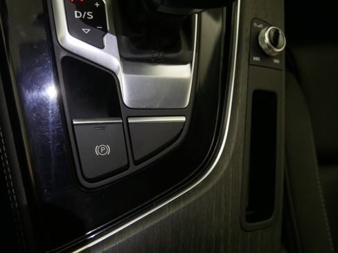 Used 2021 Audi A4 2.0T Premium Plus w/ Premium Plus Package image 30