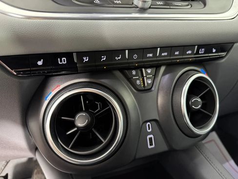 Used 2019 Chevrolet Blazer LT w/ Sun and Wheels Package AWD/4WD image 21