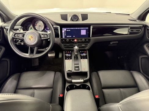 Used 2024 Porsche Macan image 20
