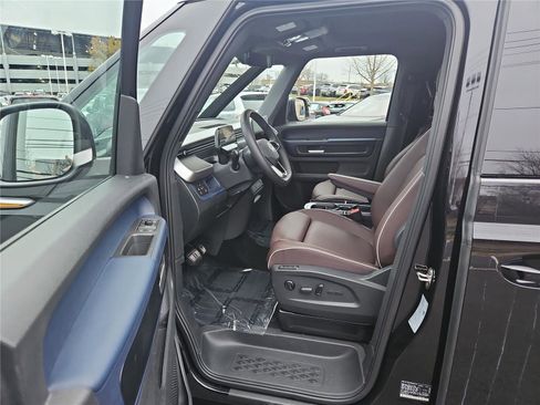 New 2025 Volkswagen ID. Buzz Pro S image 14