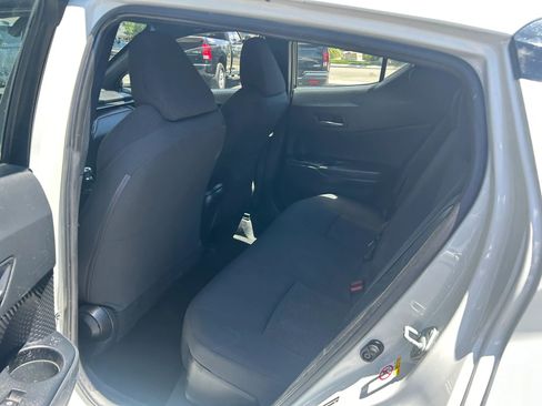 Used 2018 Toyota C-HR XLE FWD image 10