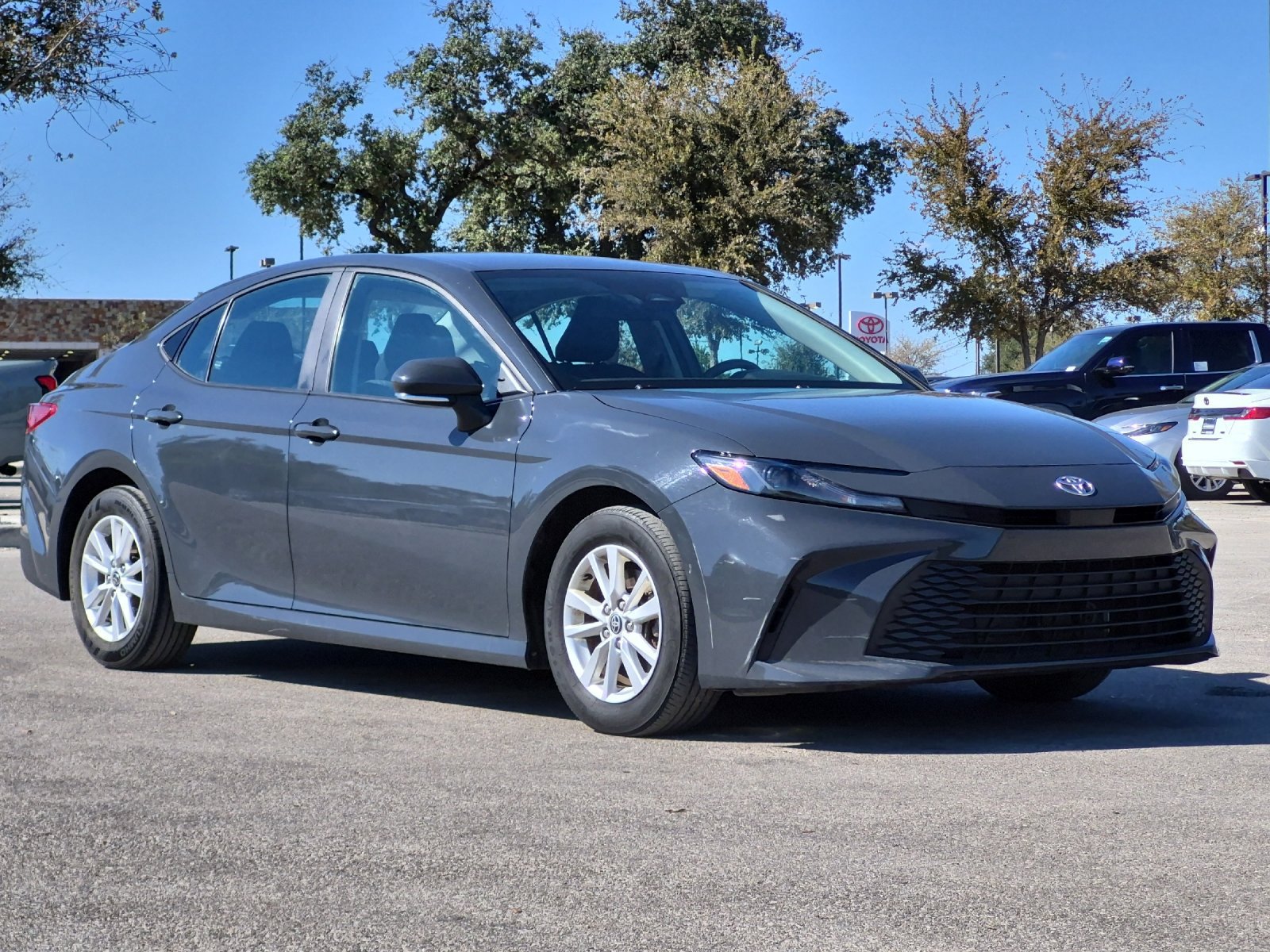 Certified 2025 Toyota Camry LE FWD image 7