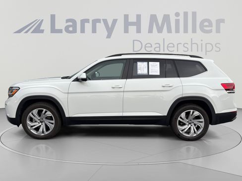 Used 2023 Volkswagen Atlas SE AWD/4WD image 2