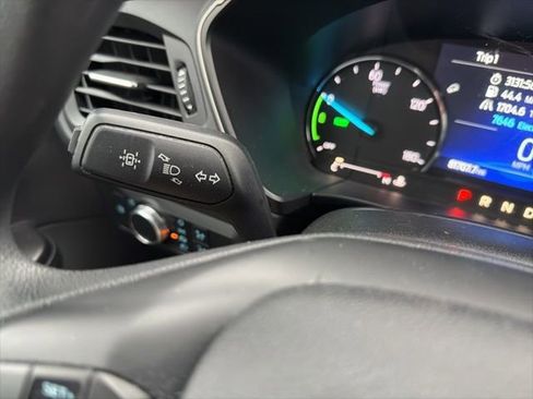 Used 2021 Ford Escape SE image 37