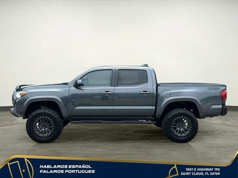 Used 2023 Toyota Tacoma SR5 AWD/4WD image 3