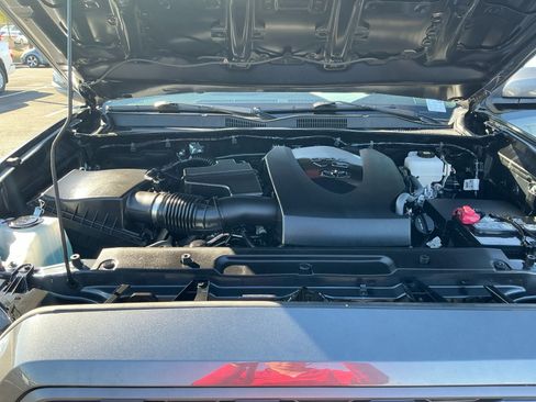 Certified 2023 Toyota Tacoma TRD Off-Road image 21