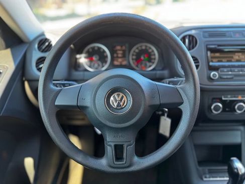 Used 2012 Volkswagen Tiguan S FWD image 35