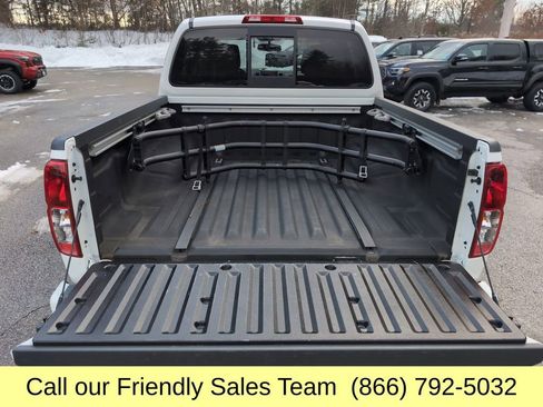 Used 2021 Nissan Frontier SV w/ Midnight Edition Floor Mats image 21