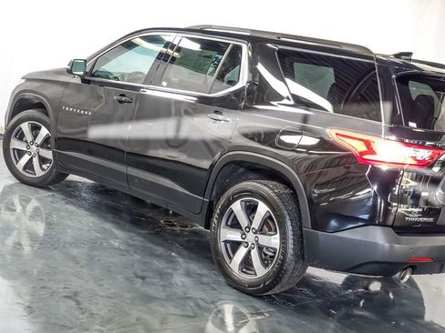 Certified 2021 Chevrolet Traverse LT w/ LT Premium Package image 11