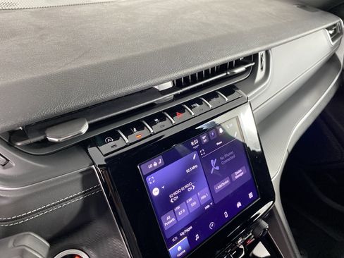 New 2025 Jeep Grand Cherokee Laredo w/ Luxury Tech Group I image 26