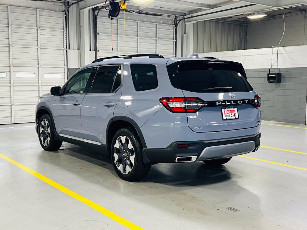 New 2026 Honda Pilot Touring image 19