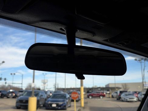 Used 2018 Jeep Wrangler Unlimited Sport image 25