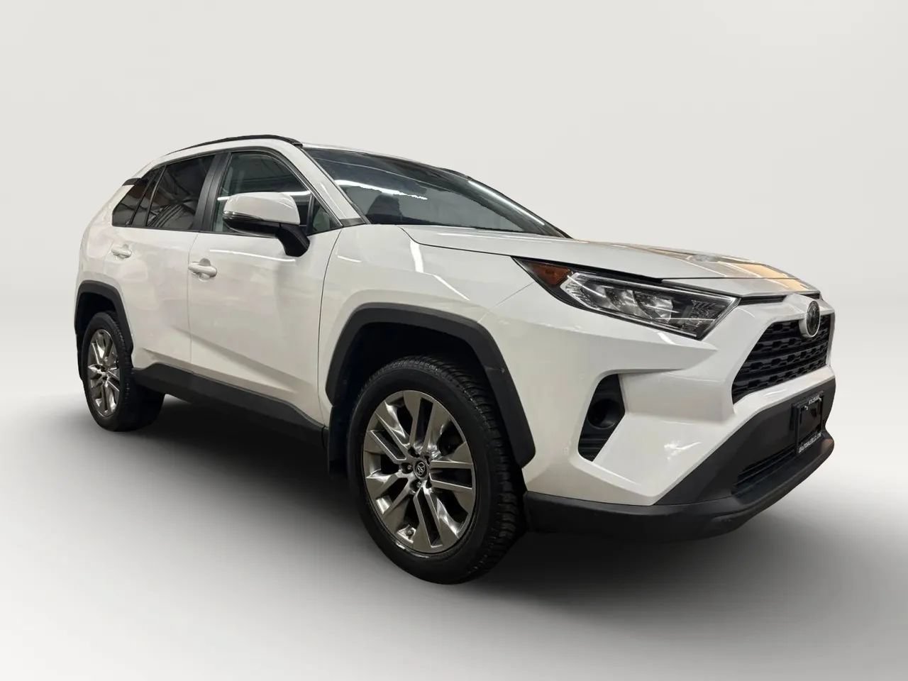 Used 2019 Toyota RAV4 XLE Premium w/ Cold Weather Package AWD/4WD image 7