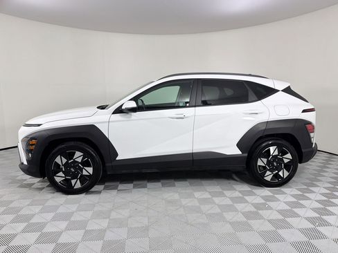 Used 2025 Hyundai Kona SEL image 2