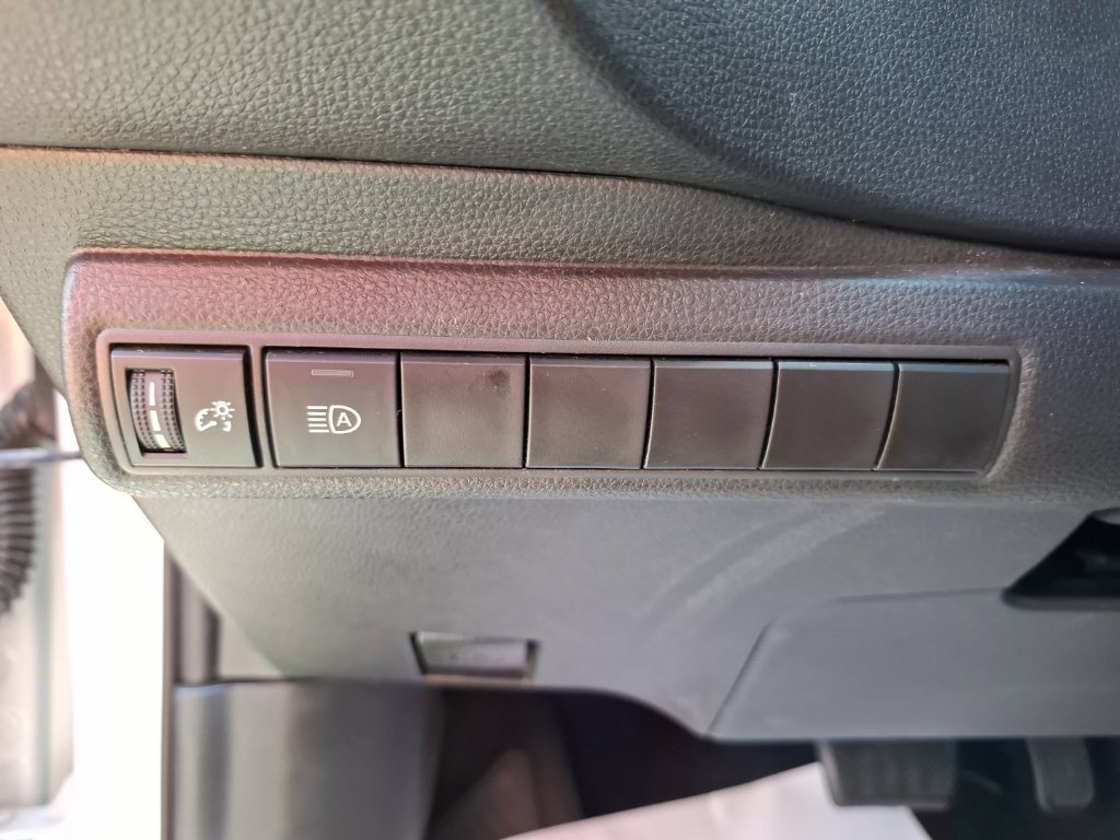 Used 2023 Toyota Corolla LE FWD image 17