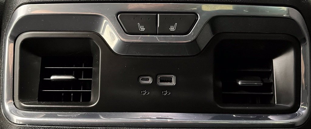 Used 2024 GMC Sierra 3500 Denali w/ Technology Package AWD/4WD image 45