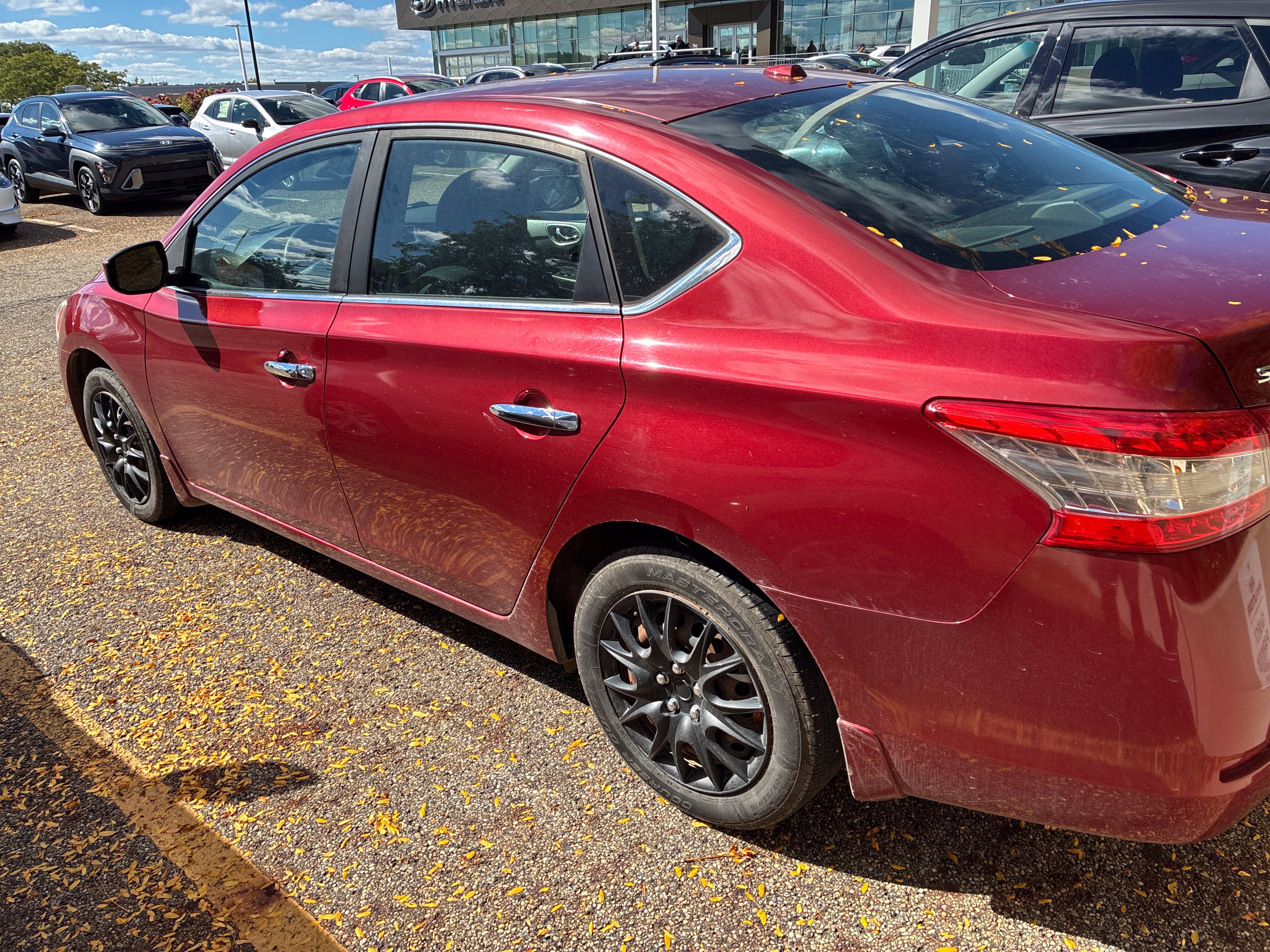 Used 2015 Nissan Sentra SV FWD image 3